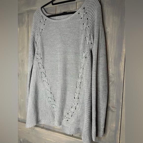 Braided Oversized Sweater - Picture 2 of 4